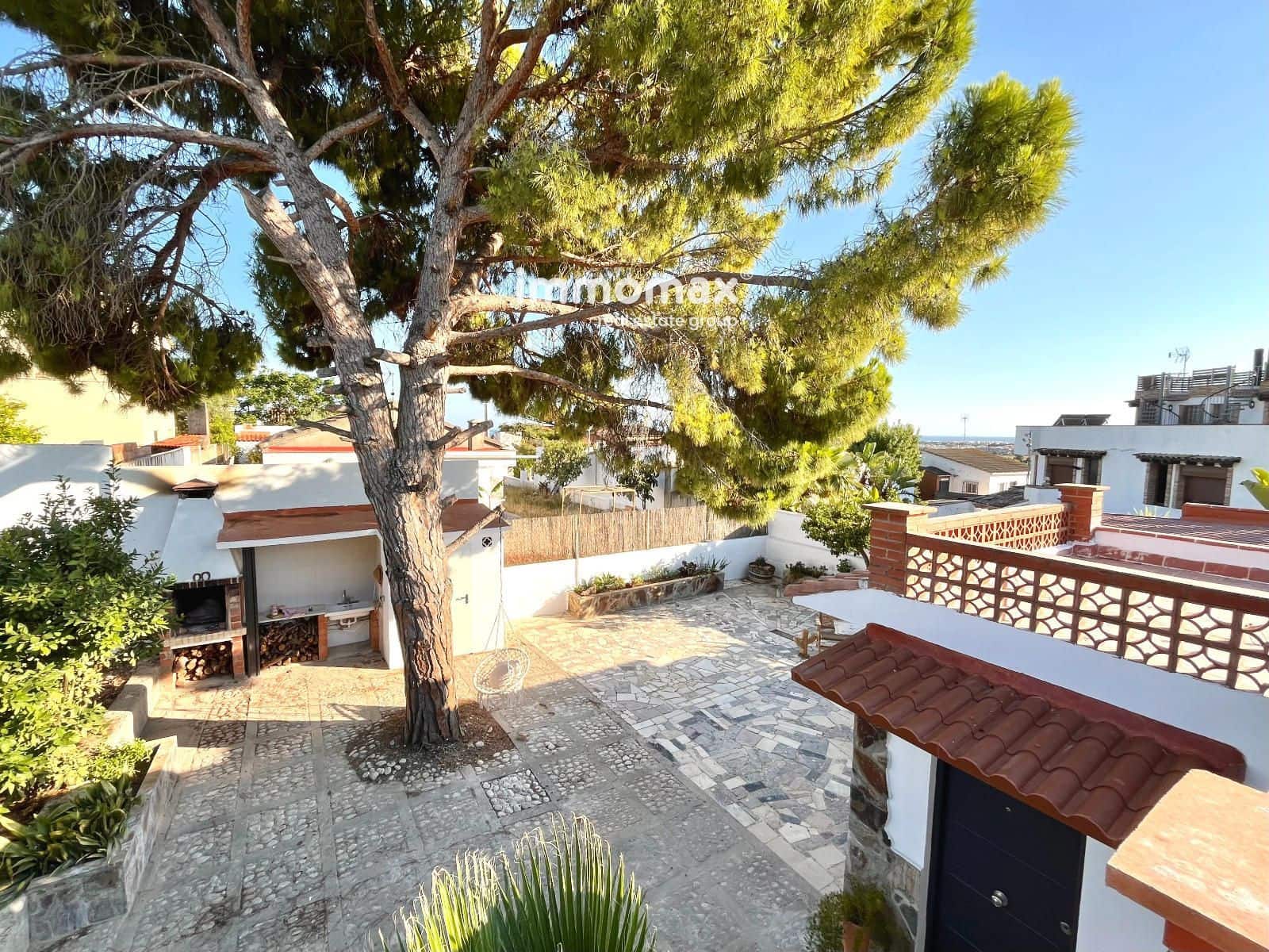 Chalet de 3 habitaciones en Vilanova i la Geltrú en venta con garaje - 357.000 € (Ref: 9956065)