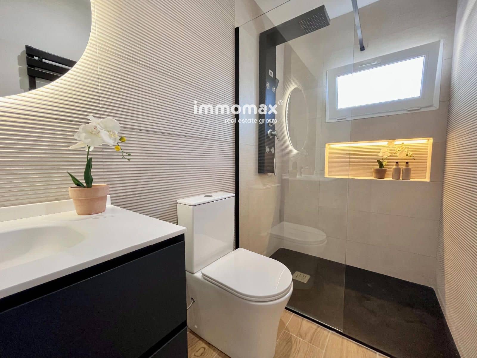 Chalet de 3 habitaciones en Vilanova i la Geltrú en venta con garaje - 357.000 € (Ref: 9956065)