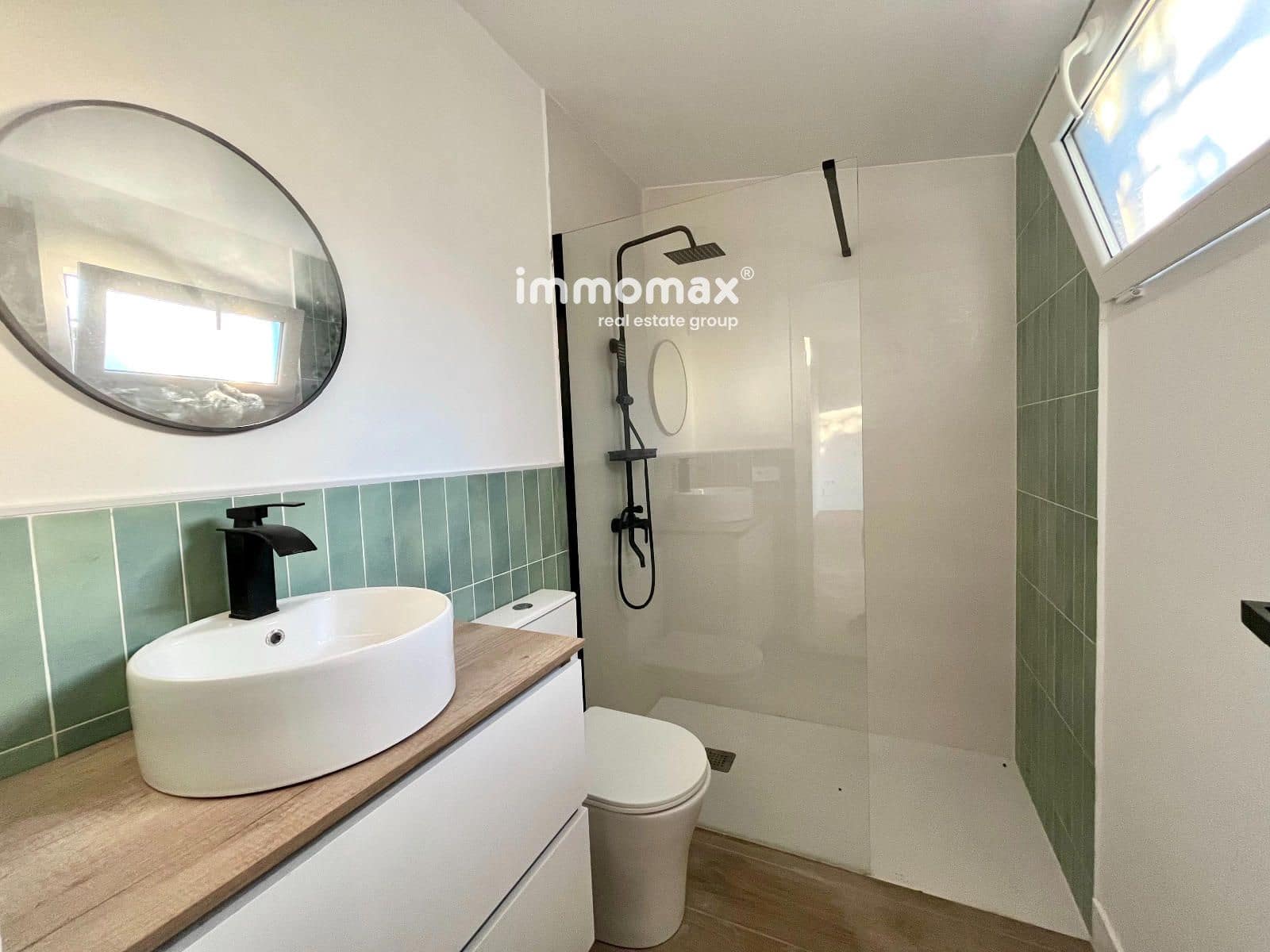 Chalet de 3 habitaciones en Vilanova i la Geltrú en venta con garaje - 357.000 € (Ref: 9956065)