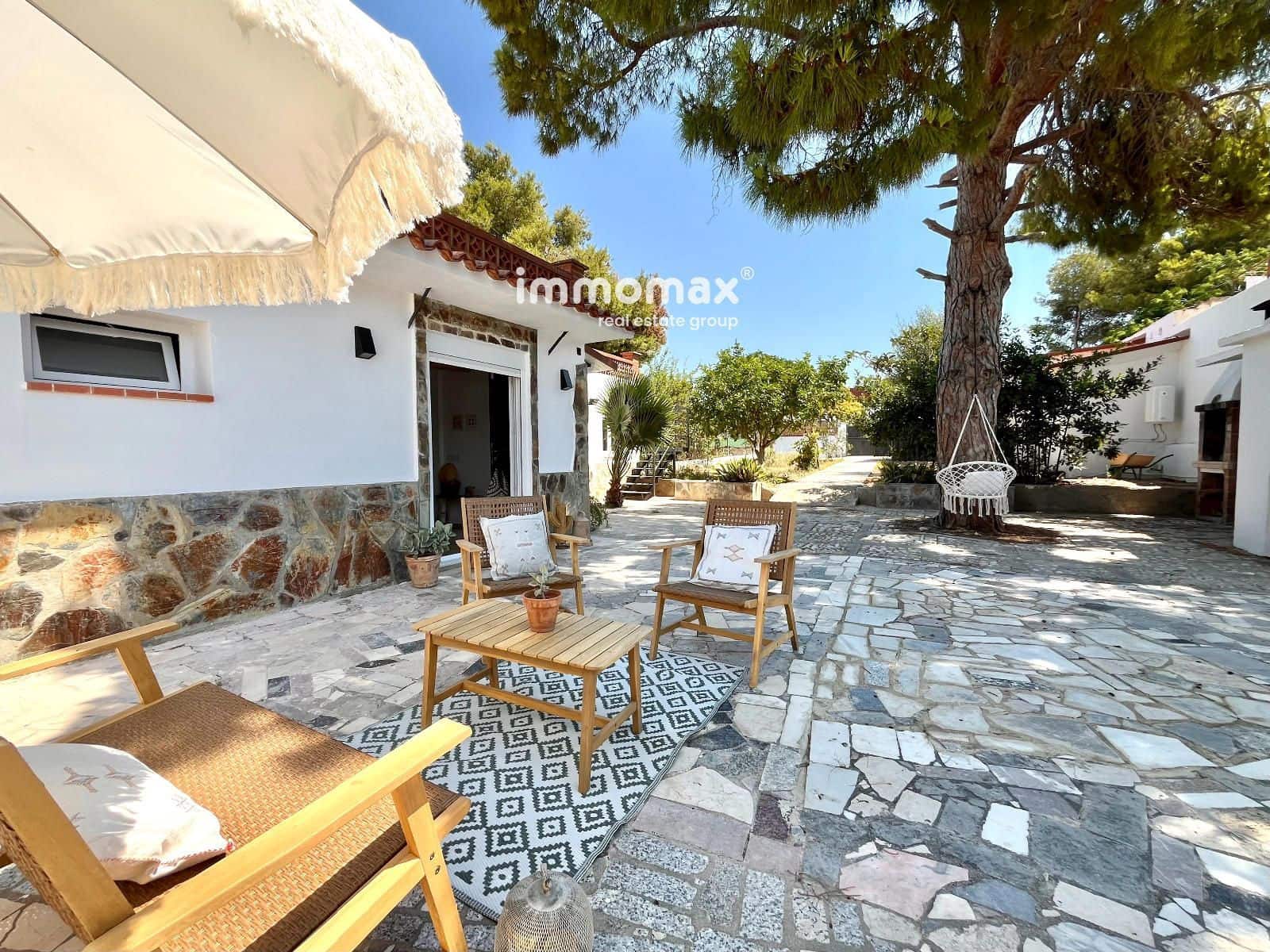Chalet de 3 habitaciones en Vilanova i la Geltrú en venta con garaje - 357.000 € (Ref: 9956065)