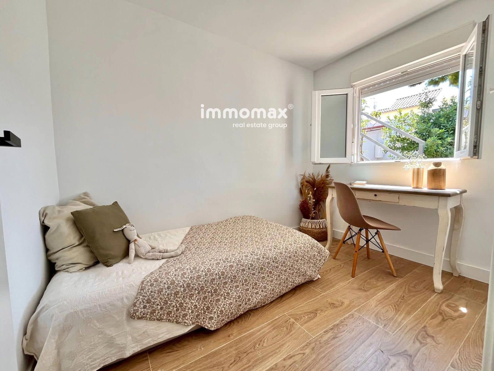 Chalet de 3 habitaciones en Vilanova i la Geltrú en venta con garaje - 357.000 € (Ref: 9956065)