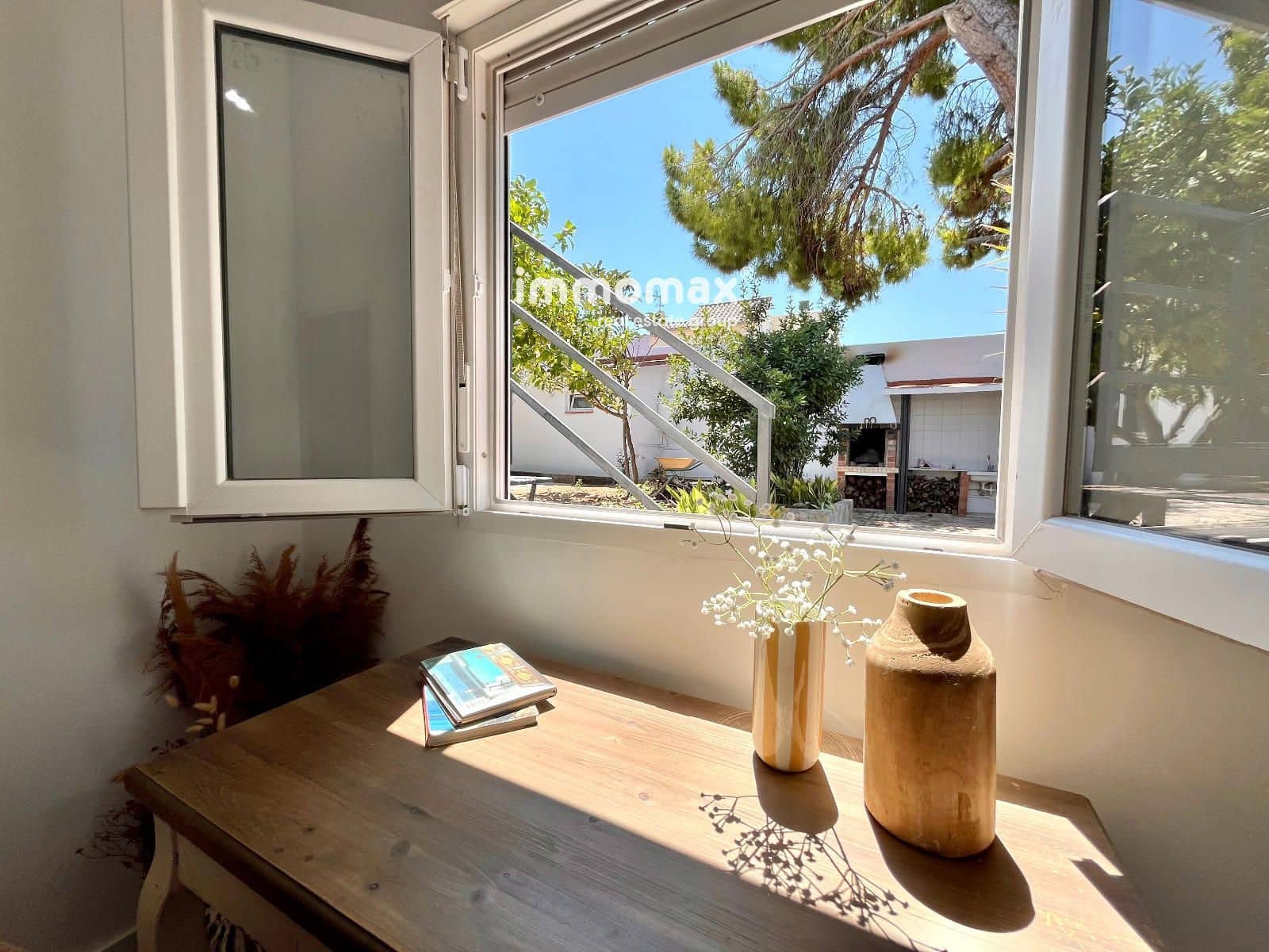 Chalet de 3 habitaciones en Vilanova i la Geltrú en venta con garaje - 357.000 € (Ref: 9956065)
