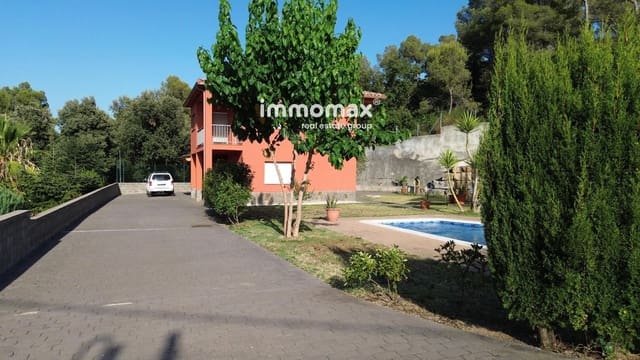 4 chambre Villa/Maison à vendre à Bigues i Riells avec piscine garage - 470 000 € (Ref: 9958553)