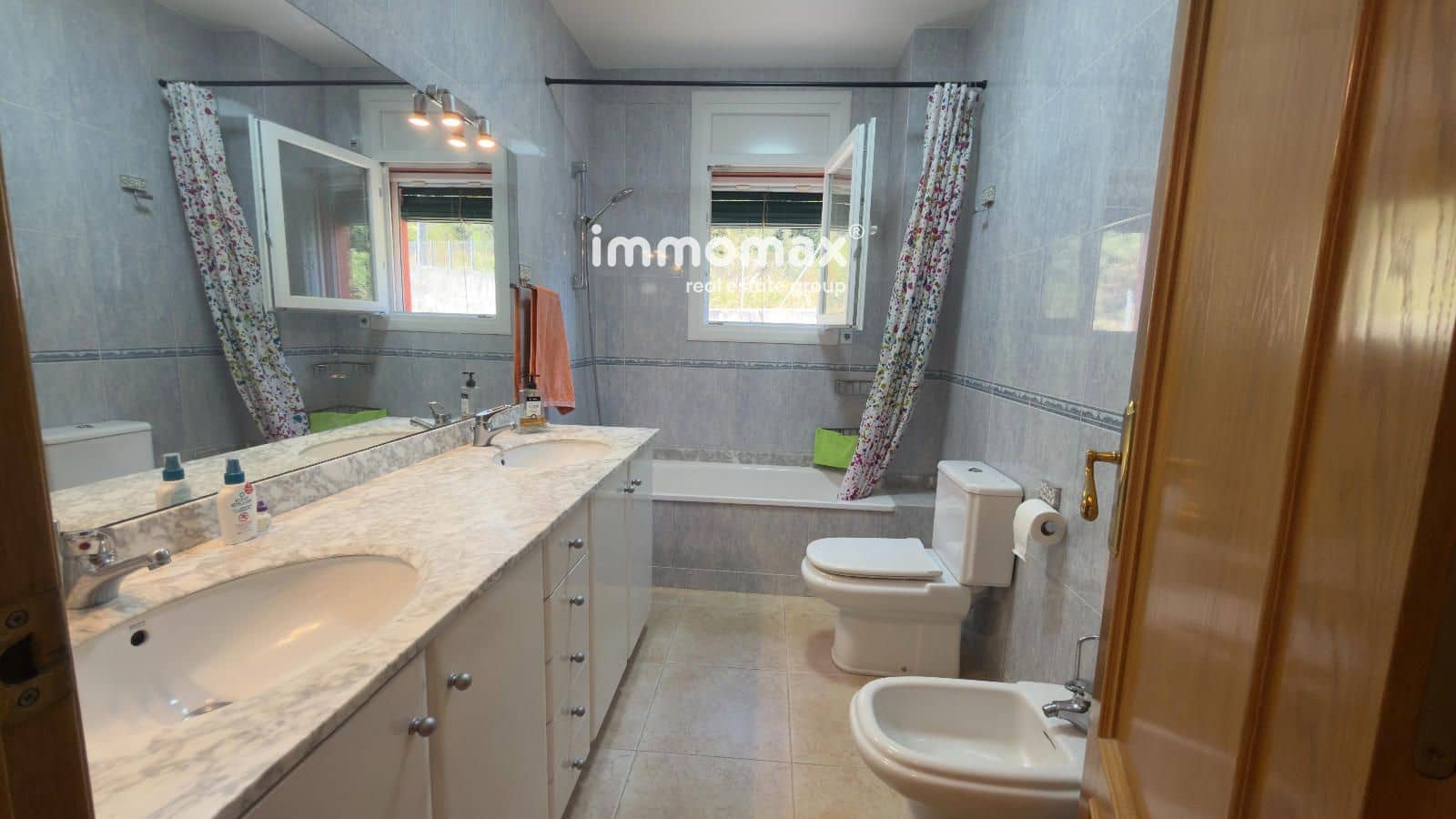 Chalet de 4 habitaciones en Bigues i Riells en venta con piscina garaje - 470.000 € (Ref: 9958553)