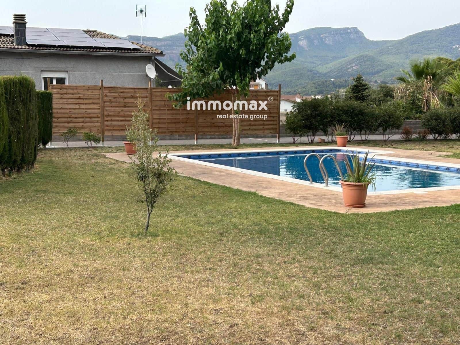 4 Zimmer Villa zu verkaufen in Bigues i Riells mit Pool Garage - 470.000 € (Ref: 9958553)