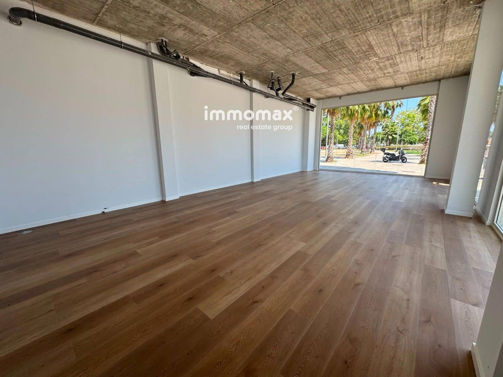 Commercial for rent in El Prat de Llobregat - € 2,500 (Ref: 9961525)