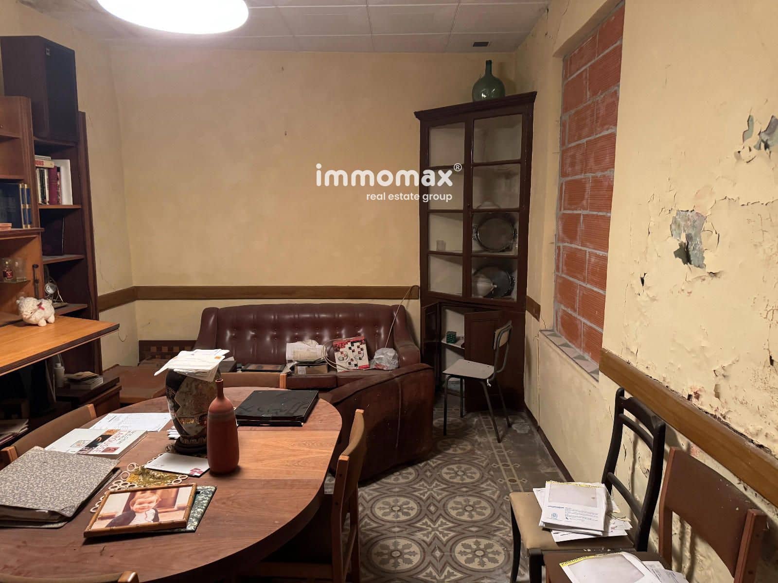 11 bedroom Townhouse for sale in Santa Eulalia de Roncana - € 390,000 (Ref: 9965690)
