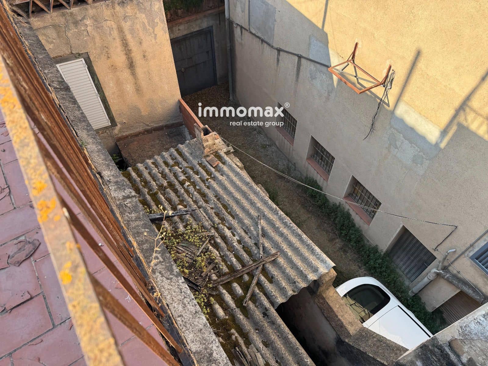 11 bedroom Townhouse for sale in Santa Eulalia de Roncana - € 390,000 (Ref: 9965690)