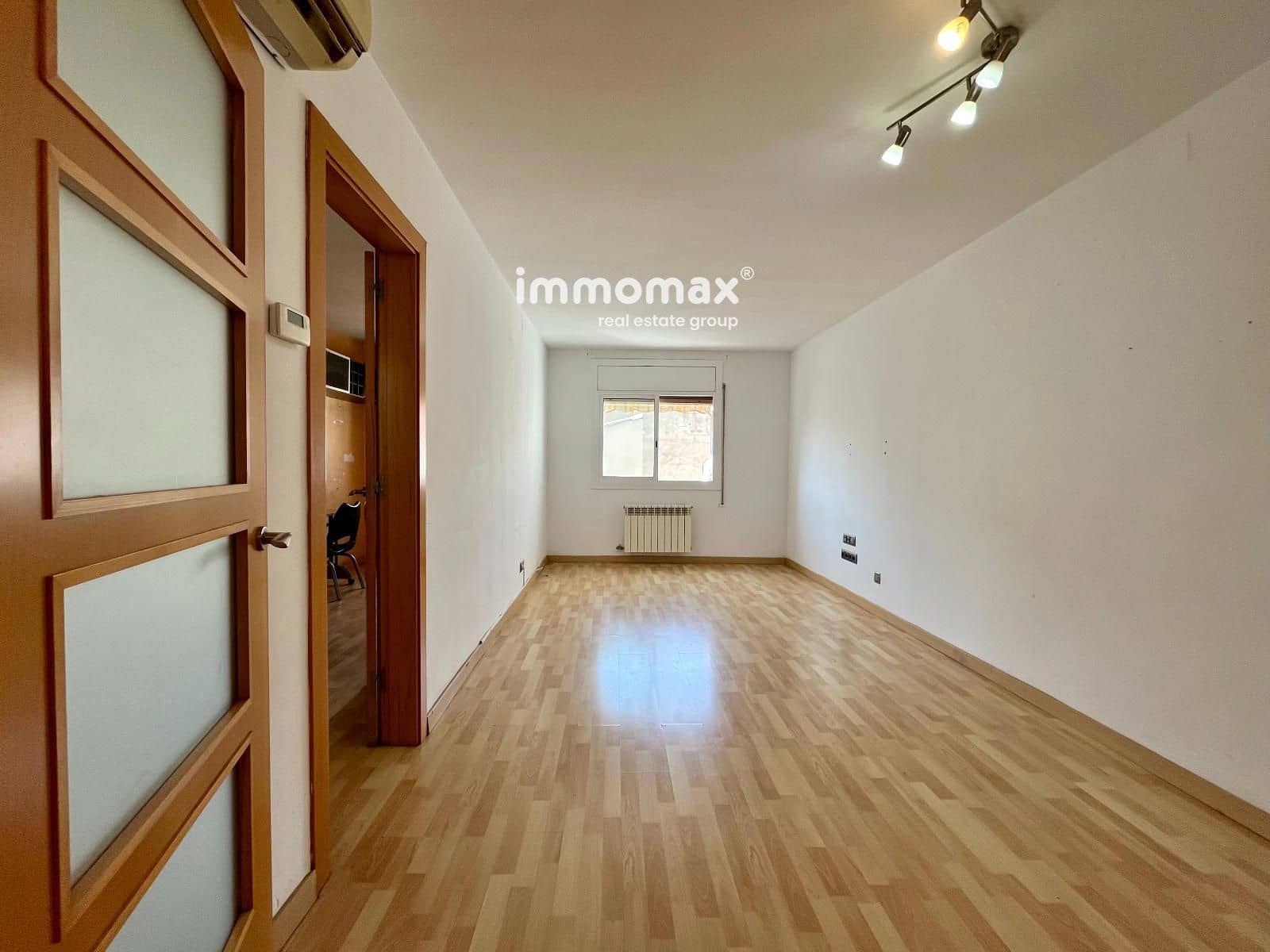 3 bedroom Flat for sale in Vilanova i la Geltru - € 239,000 (Ref: 9973670)