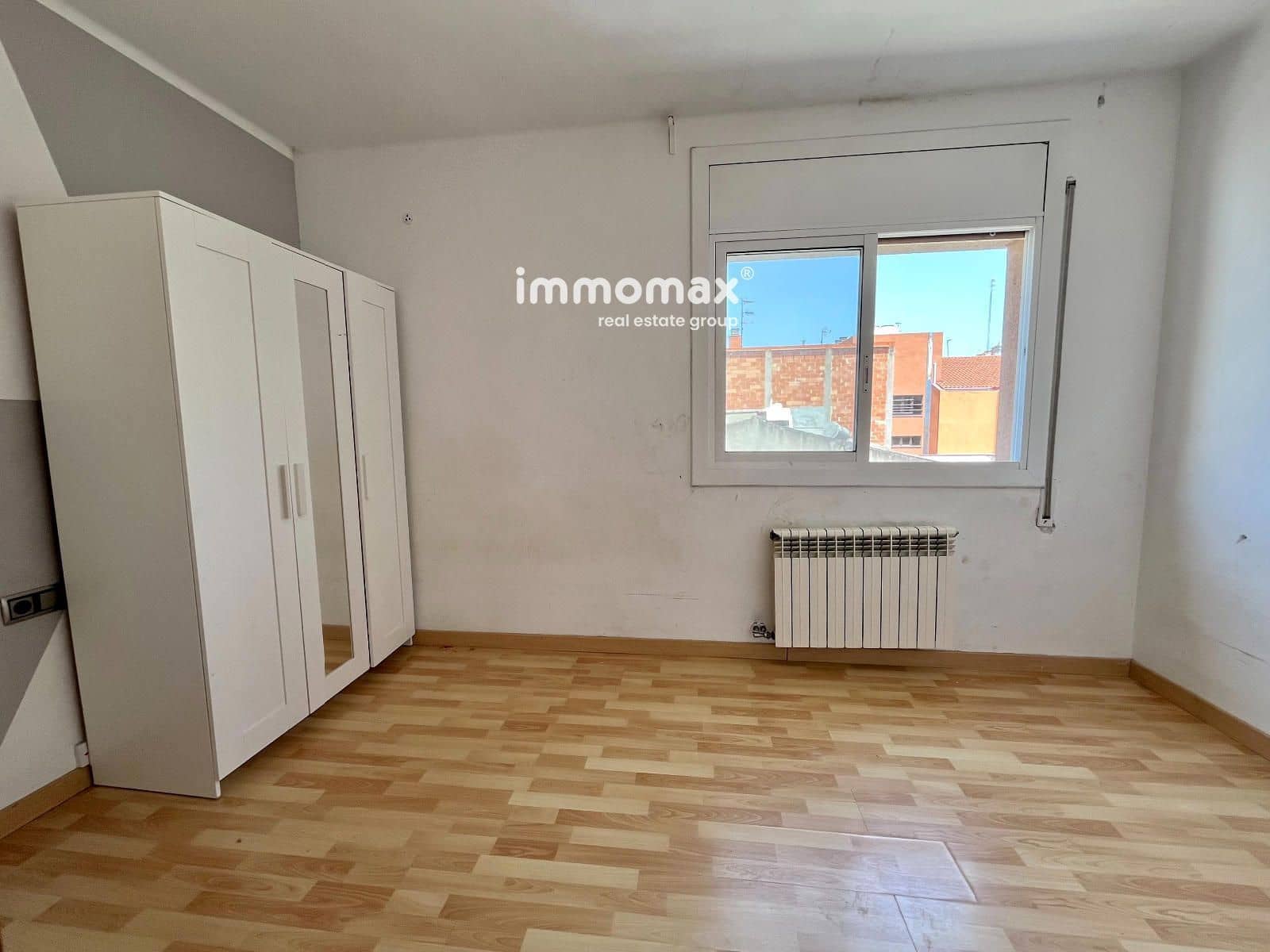 3 bedroom Flat for sale in Vilanova i la Geltru - € 239,000 (Ref: 9973670)