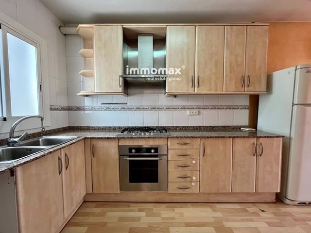 3 slaapkamer Flat te koop in Vilanova i la Geltrú - € 239.000 (Ref: 9973670)