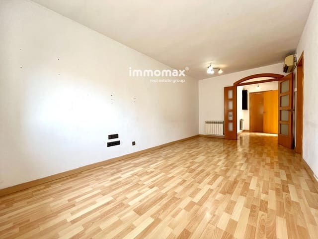 3 slaapkamer Flat te koop in Vilanova i la Geltrú - € 239.000 (Ref: 9973670)