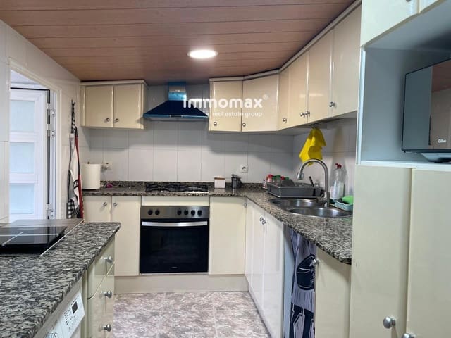 6 slaapkamer Villa te koop in Tortosa - € 126.000 (Ref: 9973826)