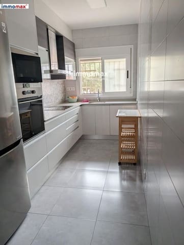 4 soveværelse Lejlighed til salg i Sant Boi de Llobregat - € 360.000 (Ref: 9985679)