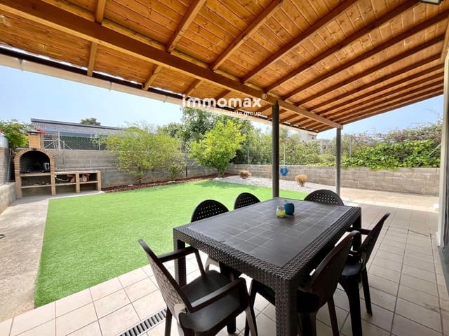 3 soveværelse Villa til salg i Vilanova i la Geltrú med garage - € 399.000 (Ref: 9987159)