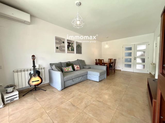 3 soveværelse Villa til salg i Vilanova i la Geltrú med garage - € 399.000 (Ref: 9987159)