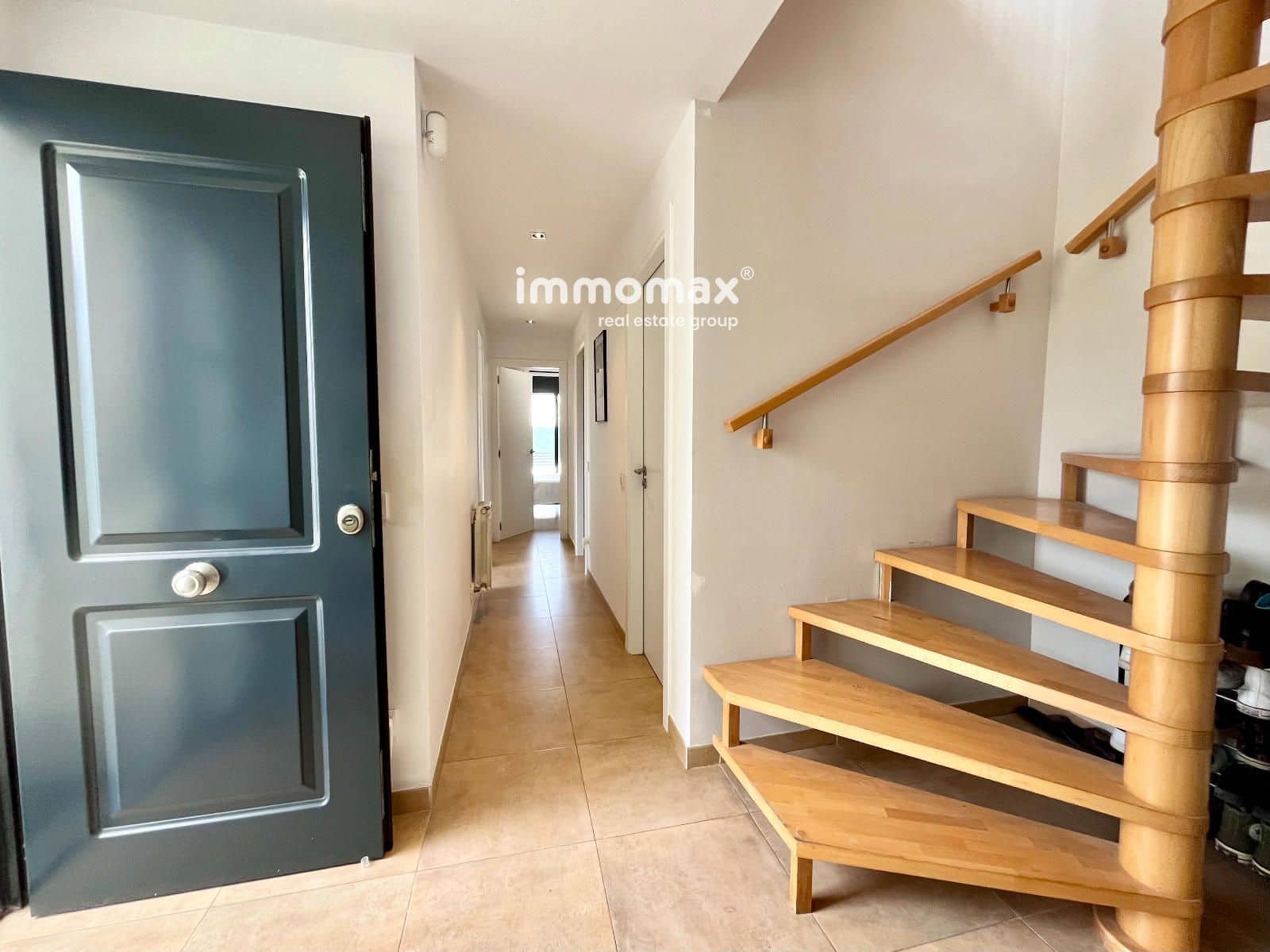3 sovrum Villa till salu i Barcelona stad med garage - 399 000 € (Ref: 9987159)