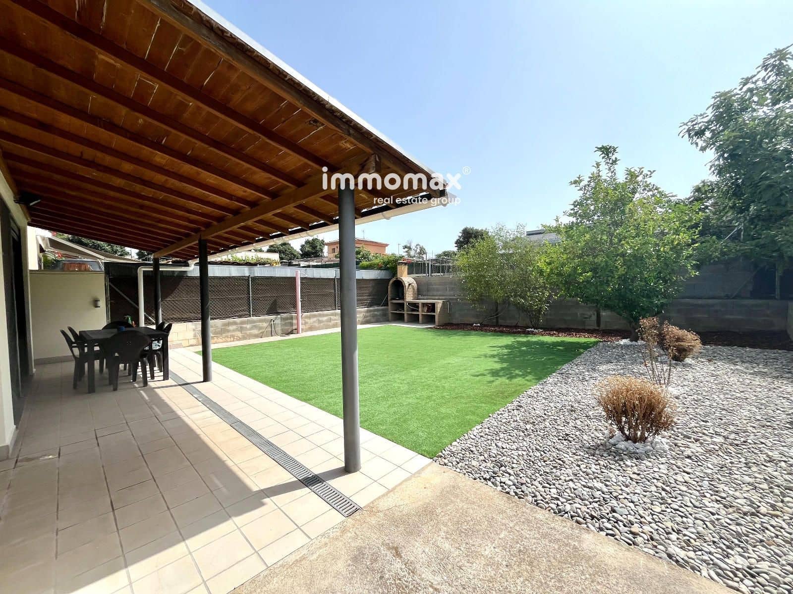 3 sovrum Villa till salu i Barcelona stad med garage - 399 000 € (Ref: 9987159)