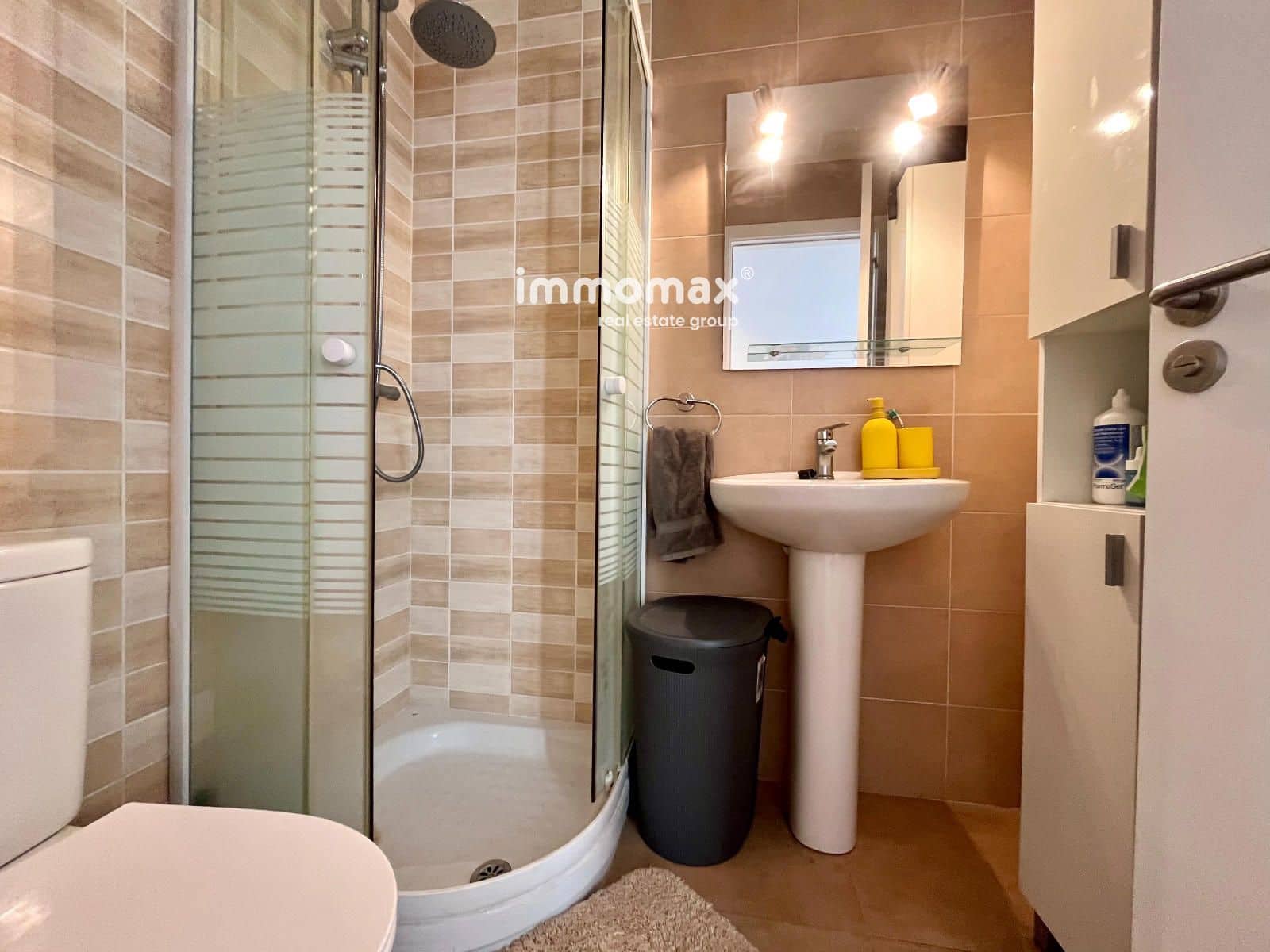 3 sovrum Villa till salu i Barcelona stad med garage - 399 000 € (Ref: 9987159)