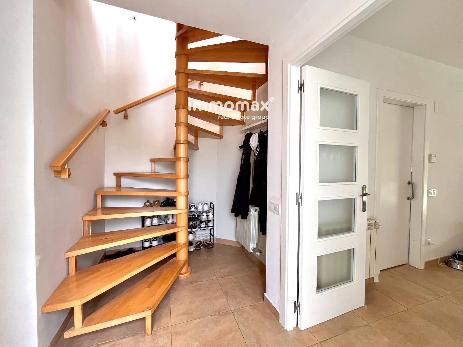 3 sovrum Villa till salu i Barcelona stad med garage - 399 000 € (Ref: 9987159)