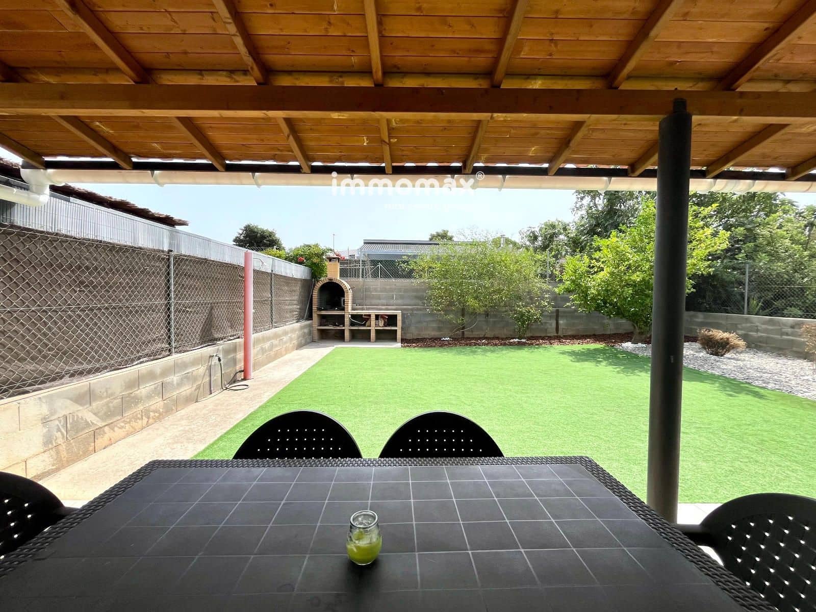 3 sovrum Villa till salu i Barcelona stad med garage - 399 000 € (Ref: 9987159)