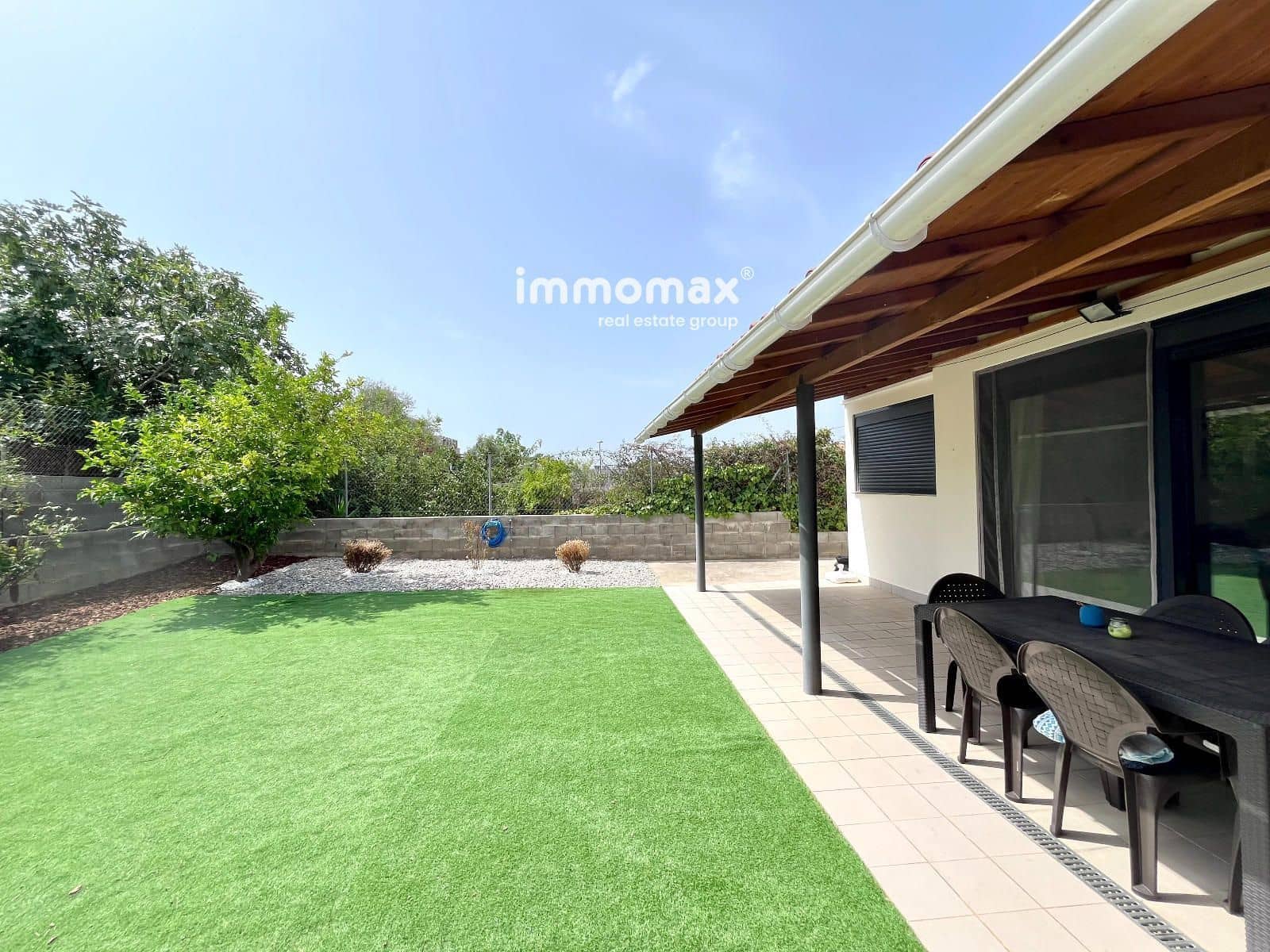 3 sovrum Villa till salu i Barcelona stad med garage - 399 000 € (Ref: 9987159)