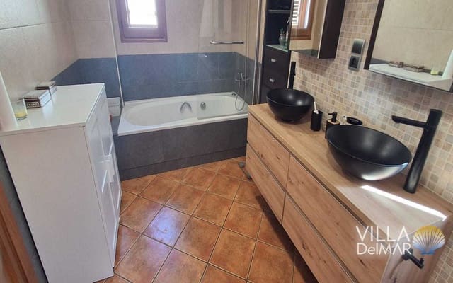 4 soverom Hus til salgs i Tavernes de la Valldigna med garasje - € 395 000 (Ref: 10139093)
