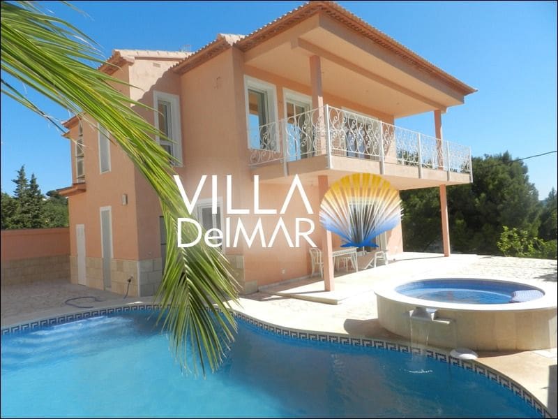 Chalet de 3 habitaciones en Calpe / Calp en venta con piscina garaje - 780.000 € (Ref: 5680867)