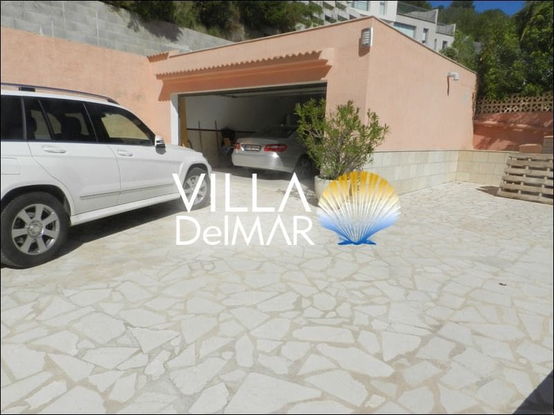 Chalet de 3 habitaciones en Calpe / Calp en venta con piscina garaje - 780.000 € (Ref: 5680867)