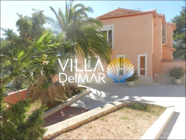 Chalet de 3 habitaciones en Calpe / Calp en venta con piscina garaje - 780.000 € (Ref: 5680867)