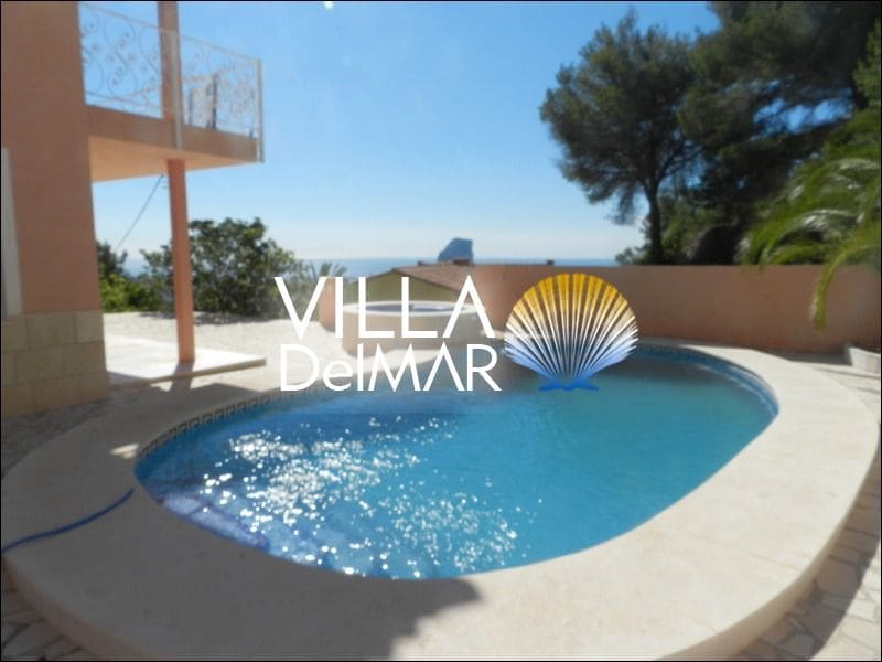Chalet de 3 habitaciones en Calpe / Calp en venta con piscina garaje - 780.000 € (Ref: 5680867)