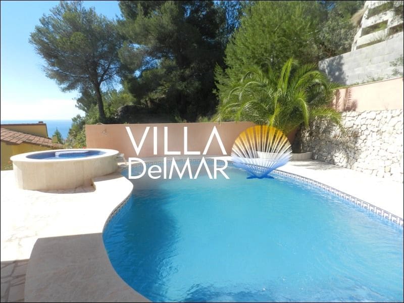 Chalet de 3 habitaciones en Calpe / Calp en venta con piscina garaje - 780.000 € (Ref: 5680867)