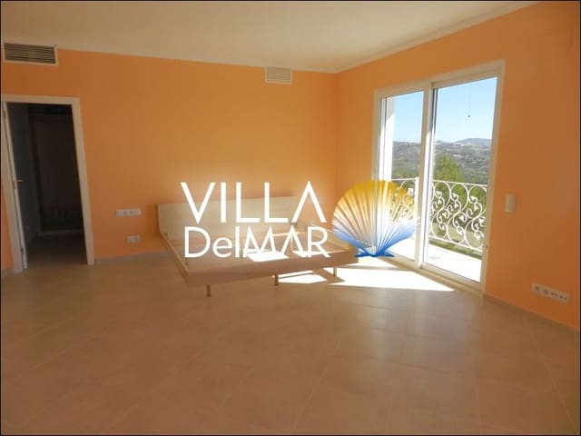 Chalet de 3 habitaciones en Calpe / Calp en venta con piscina garaje - 780.000 € (Ref: 5680867)