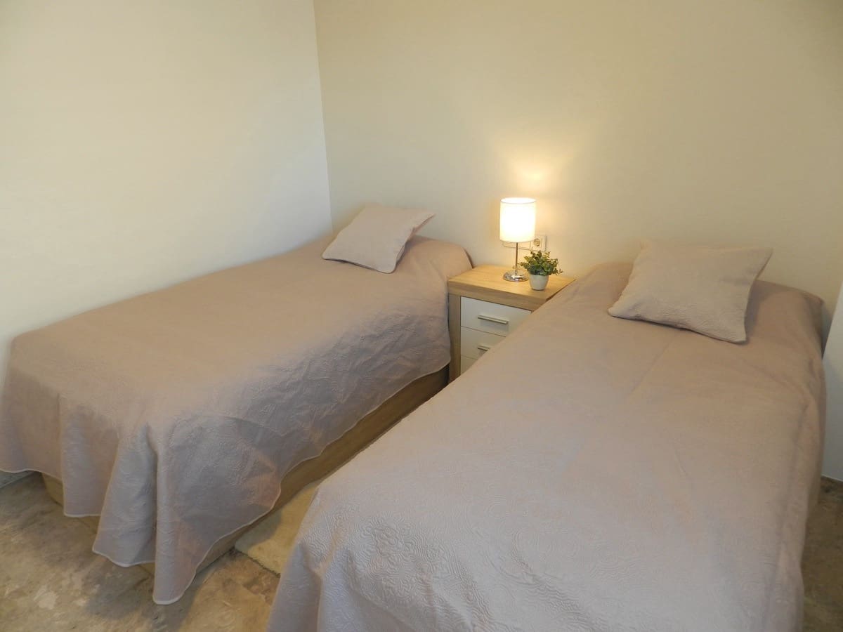 2 bedroom Beach Apartment for holiday rental in Calpe / Calp with pool garage - € 764 (Ref: 7409457)