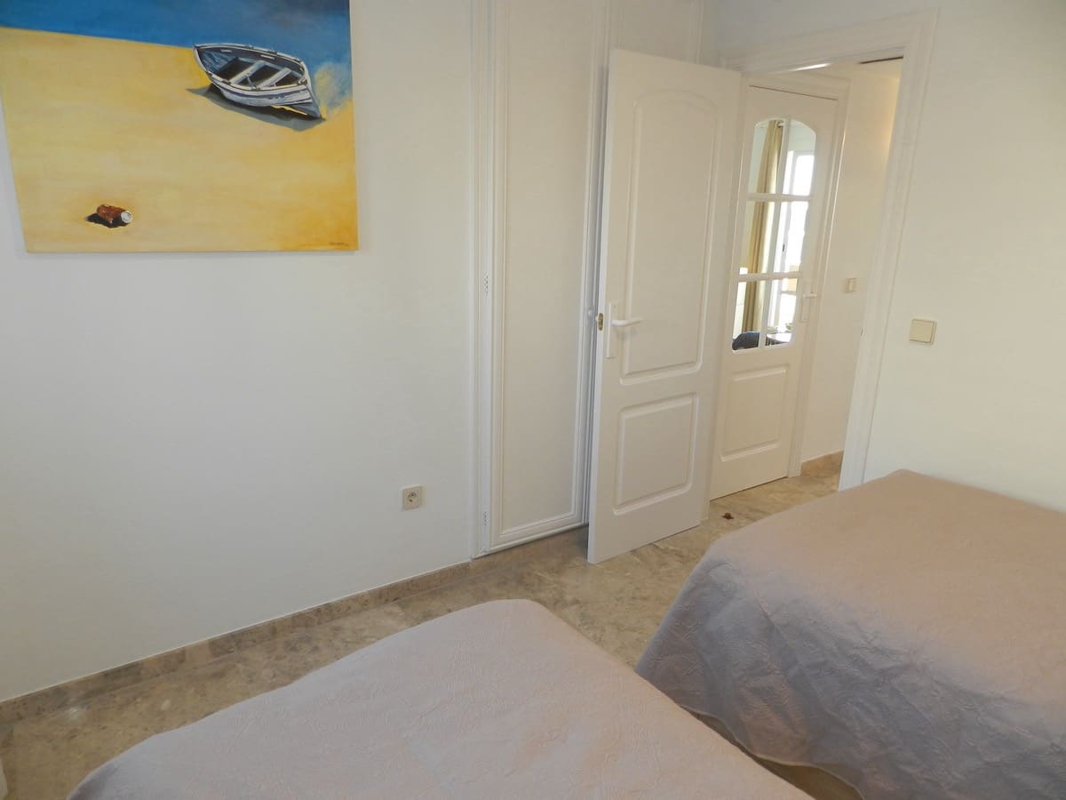 2 bedroom Beach Apartment for holiday rental in Calpe / Calp with pool garage - € 764 (Ref: 7409457)
