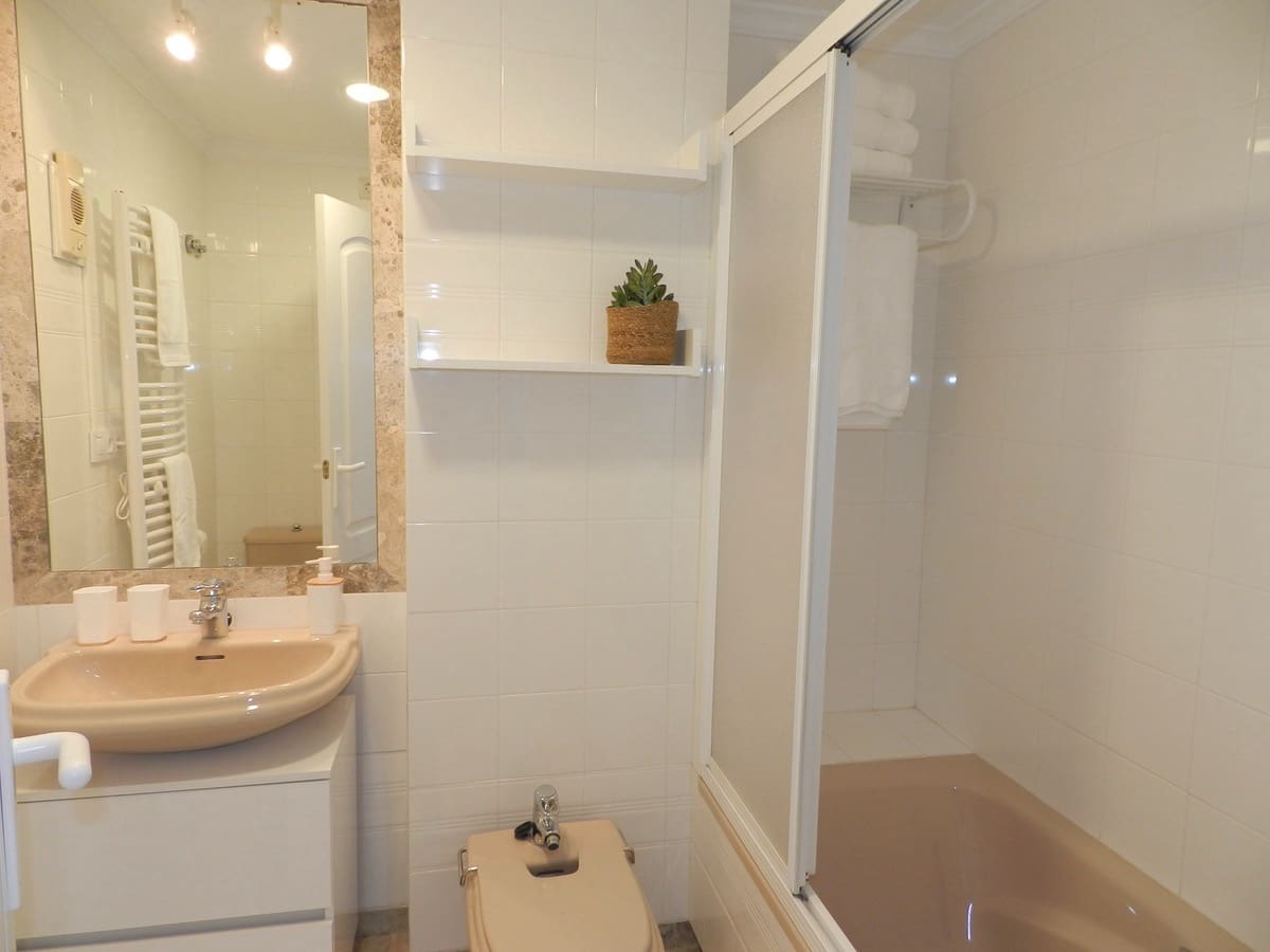 2 bedroom Beach Apartment for holiday rental in Calpe / Calp with pool garage - € 764 (Ref: 7409457)