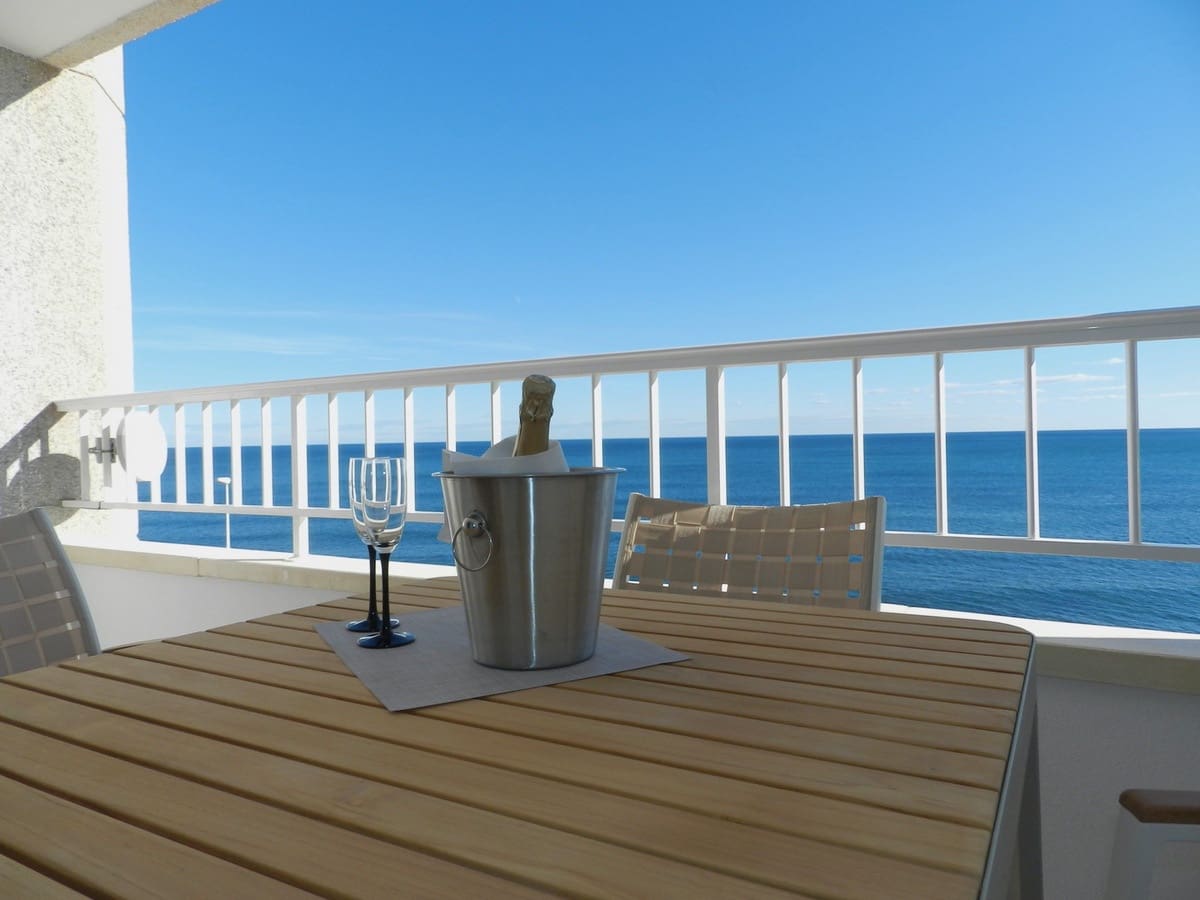 2 bedroom Beach Apartment for holiday rental in Calpe / Calp with pool garage - € 764 (Ref: 7409457)