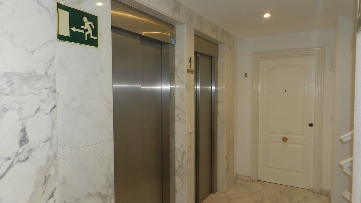 2 bedroom Beach Apartment for holiday rental in Calpe / Calp with pool garage - € 764 (Ref: 7409457)