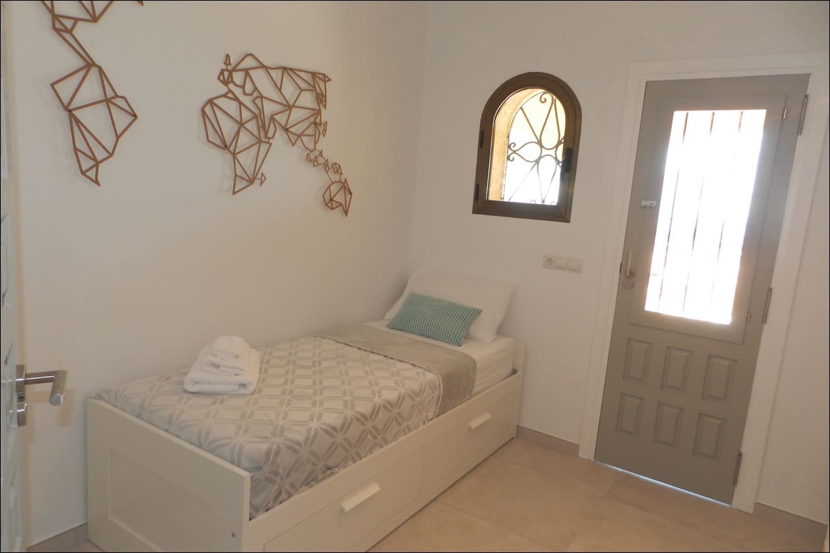 3 sovrum Villa för semesterbostäder i Calpe / Calp med pool - 945 € (Ref: 7459236)
