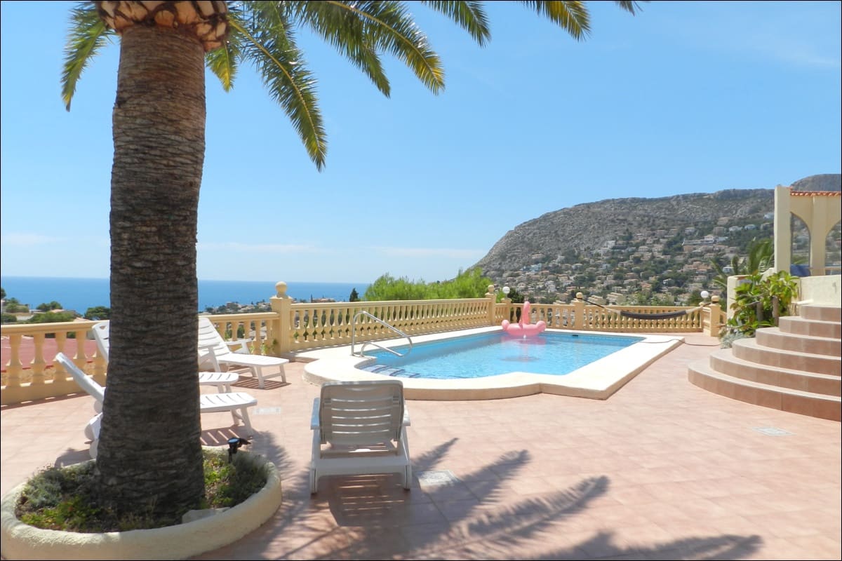 3 sovrum Villa för semesterbostäder i Calpe / Calp med pool - 945 € (Ref: 7459236)