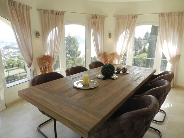 Villa/Maison de 3 chambres de location de vacances à Maryvilla, Calpe / Calp avec piscine garage - 1 194 € (Ref: 7471877)