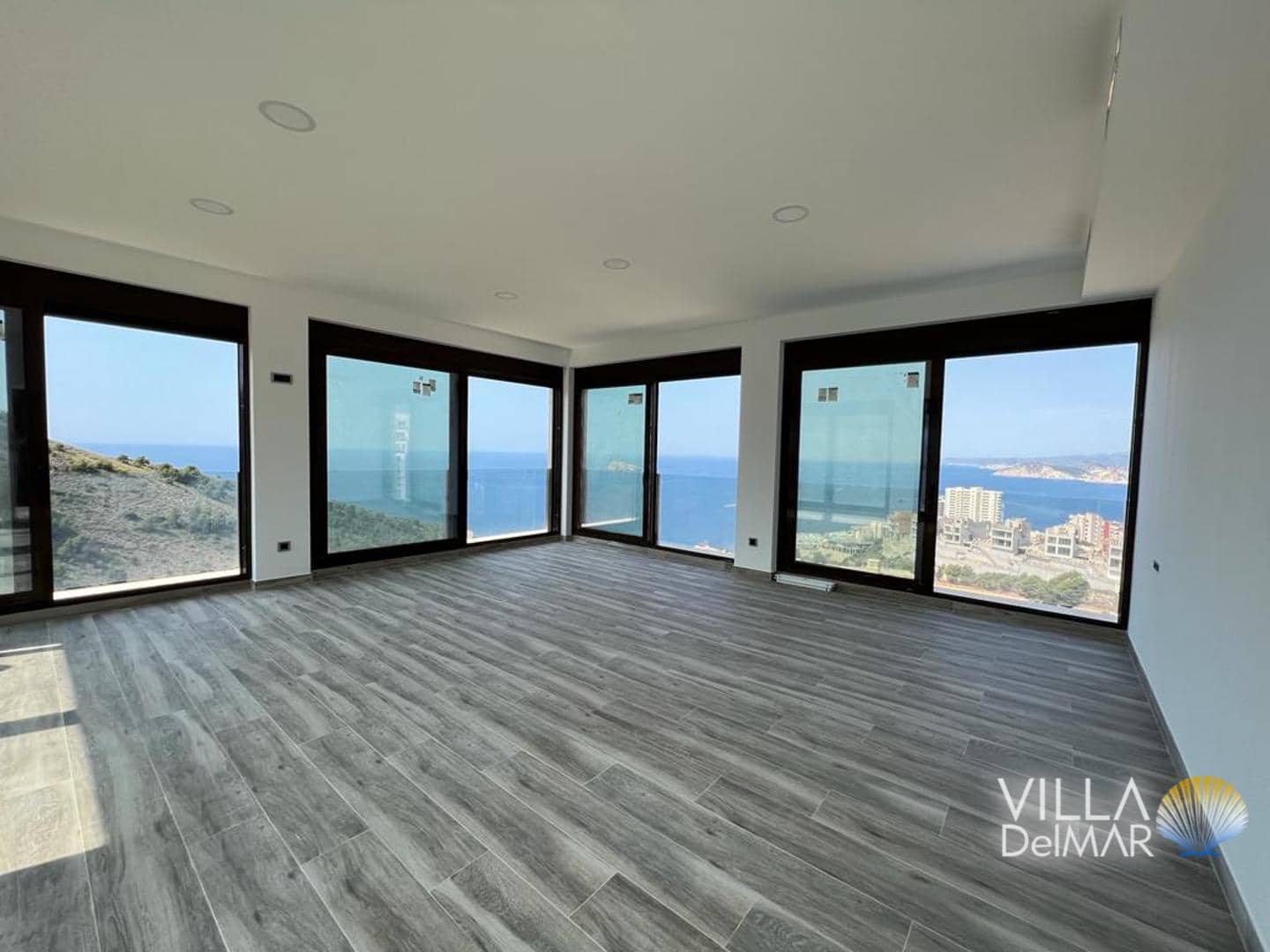 4 slaapkamer Villa te koop in Benidorm met zwembad garage - € 2.650.000 (Ref: 7897303)
