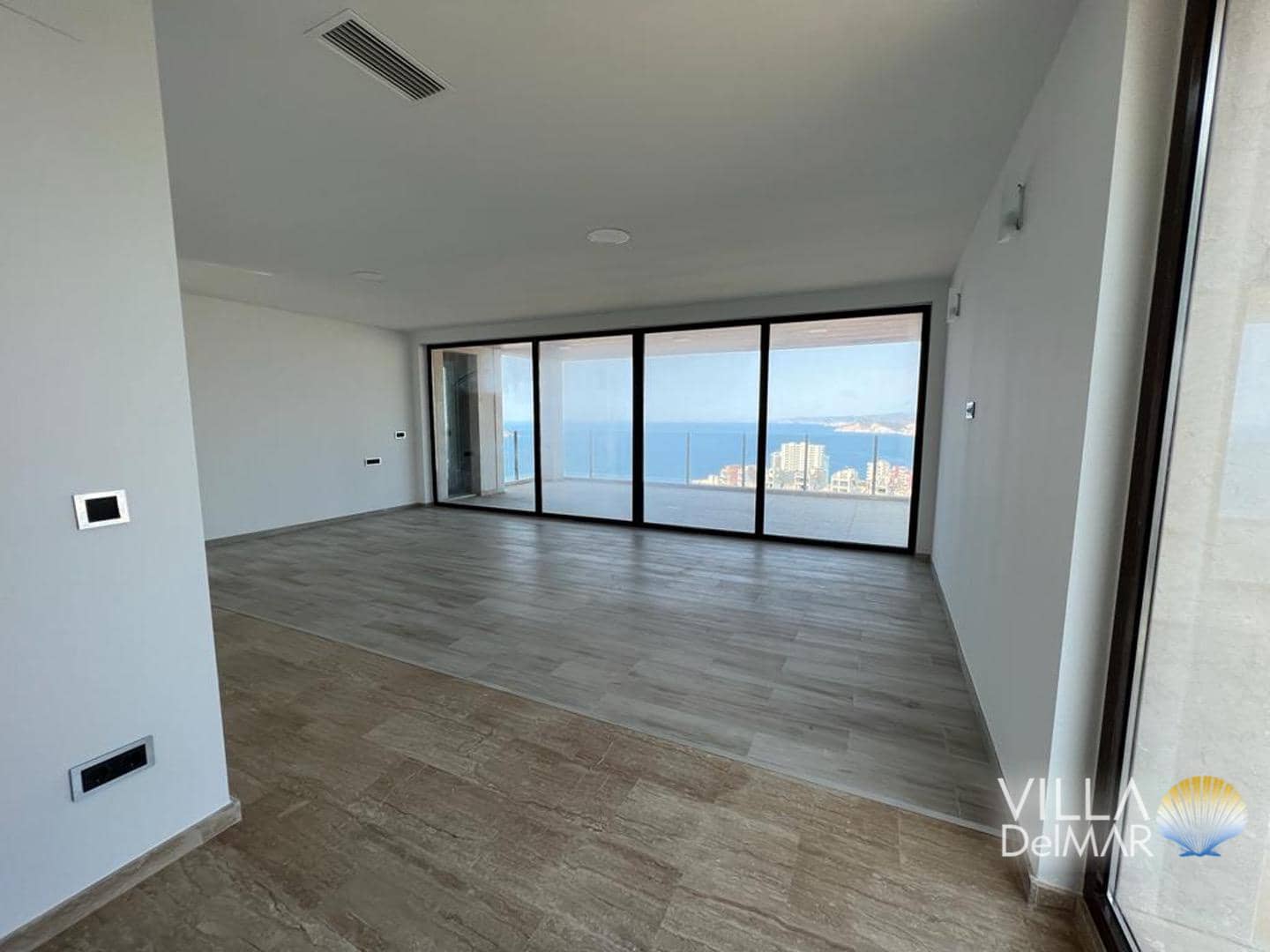 4 slaapkamer Villa te koop in Benidorm met zwembad garage - € 2.650.000 (Ref: 7897303)