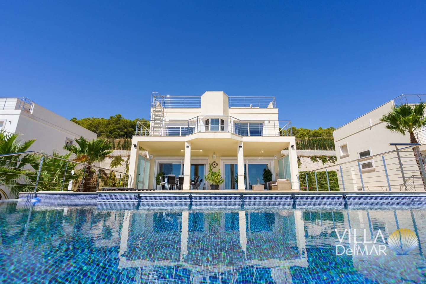 4 soveværelse Villa til salg i Calpe / Calp med swimmingpool garage - € 1.299.000 (Ref: 7921521)