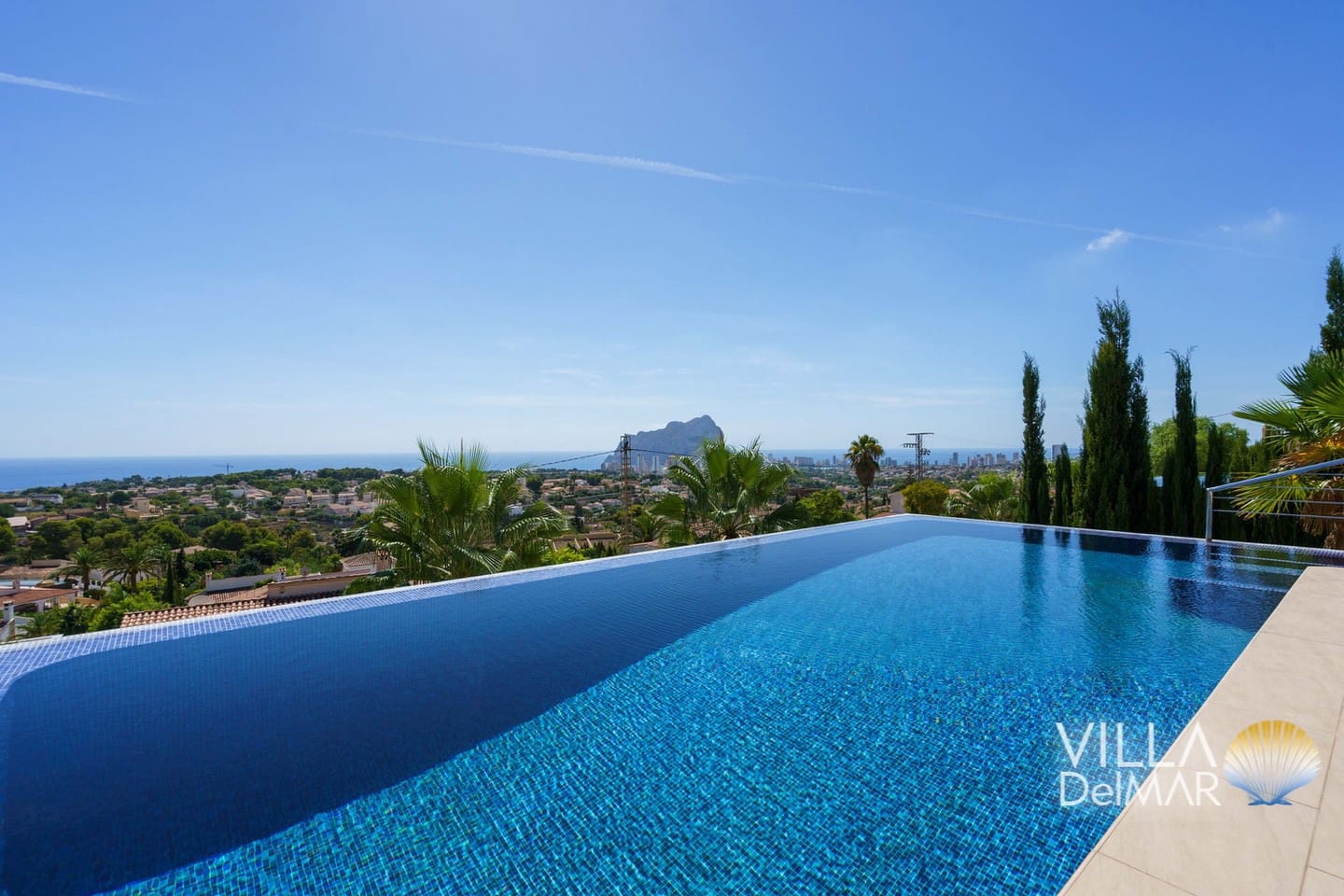 4 soveværelse Villa til salg i Calpe / Calp med swimmingpool garage - € 1.299.000 (Ref: 7921521)
