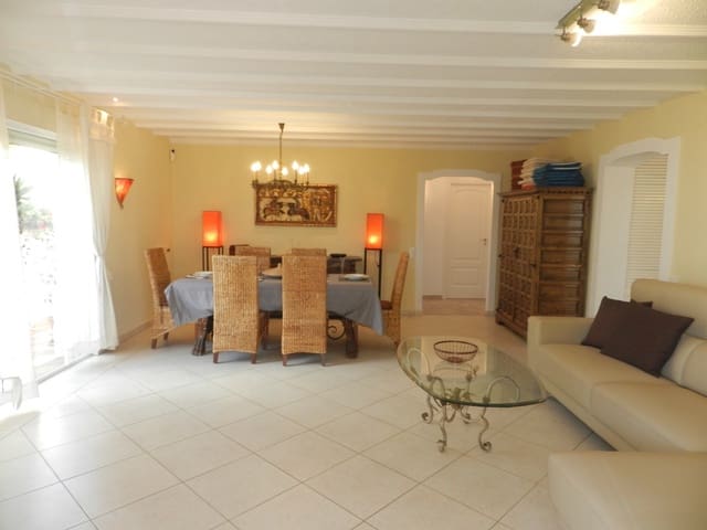 Villa/Maison de 2 chambres de location de vacances à Cometa - Carrió, Calpe / Calp avec piscine garage - 824 € (Ref: 7981364)