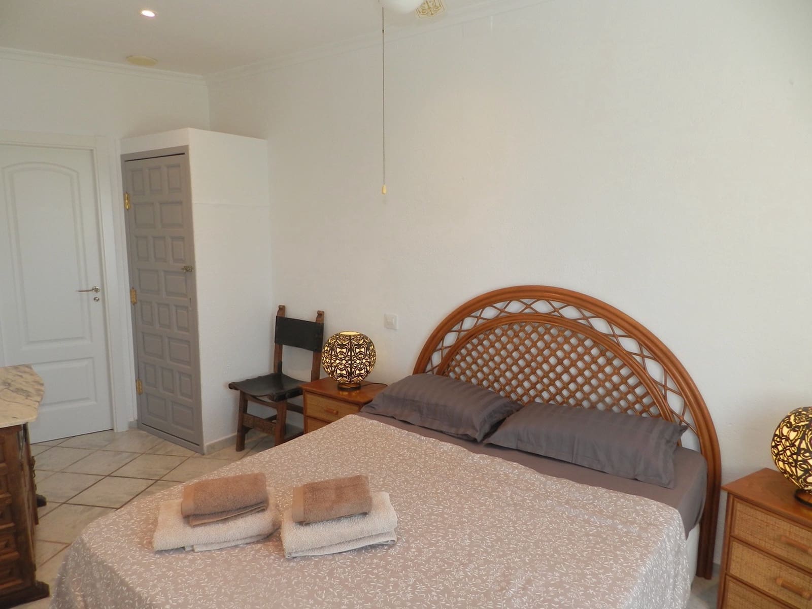4 Zimmer Ferienvilla in Calpe / Calp mit Pool Garage - 1.188 € (Ref: 7981654)