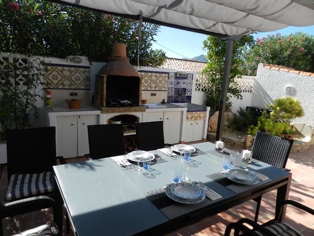 54 bedroom Villa for holiday rental in Cometa - Carrió, Calpe / Calp with pool garage - € 1,008 (Ref: 7981872)