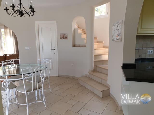 Chalet de 3 habitaciones en Javea / Xàbia en venta con piscina - 595.000 € (Ref: 7988007)