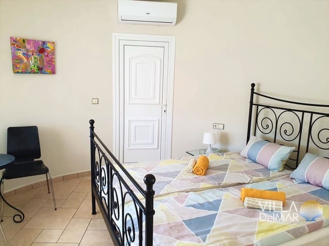 Chalet de 3 habitaciones en Javea / Xàbia en venta con piscina - 750.000 € (Ref: 7988008)